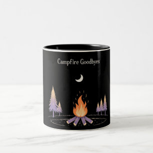 Sterne & Funken: Ein letztes Abschiedslagerfeuer Zweifarbige Tasse