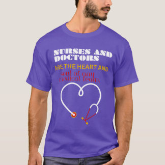 Stethoskop-Herz-Design mit Zitaten Familie T-Shirt