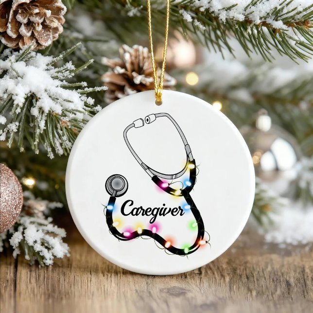 Stethoskop mit Weihnachtslicht frohe Weihnachtsnac Keramik Ornament (Von Creator hochgeladen)