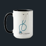 Stethoskop Name des personalisierten medizinischen Tasse<br><div class="desc">Unsere Ärzte sind eine tolle Hilfe, wenn wir sie am meisten brauchen, und diese Tasse ist ein Geschenk, denn wer nicht an einem kalten Tag eine coole Tasse Joe oder heiße Schokolade will. Passen Sie den Namen an, indem Sie auf den Knopf "Personalisieren" oben klicken und den Arzt, die Krankenschwester...</div>