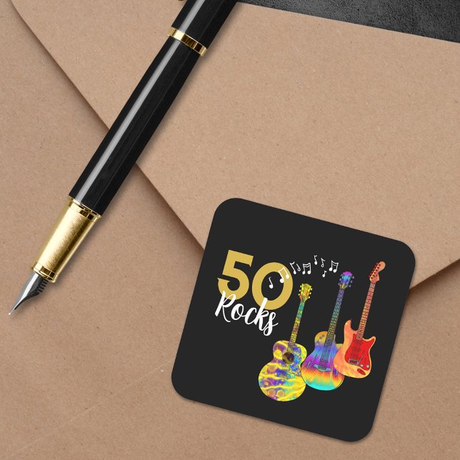 Sticker Carré 50e anniversaire 50 rochers Guitare (Rock and roll 50th birthday party funky psychedelic guitars cool gold typography 50 rocks stickers)