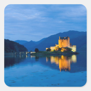 Sticker Carré Beau château d'Eileen Donan à Dornie occidental