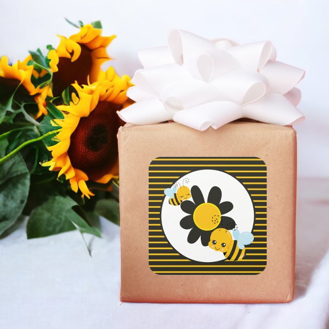 Sticker Carré Bébé Bee Baby shower Party stripé (Baby Bee Baby Shower Party Stripped Square Stickers from Ricaso)