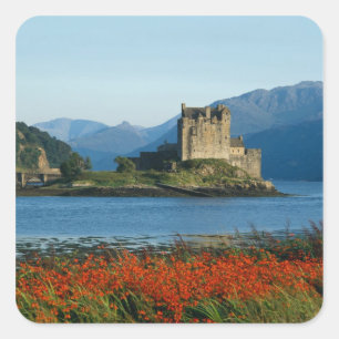 Sticker Carré Château d'Eilean Donan, Highlands, Écosse 3