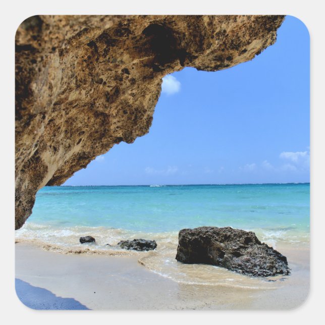 Sticker Carré Côte tropicale de plage avec un Big Rock (Devant)