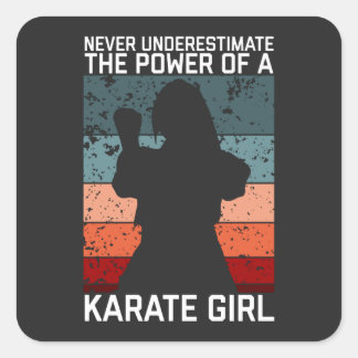 Sticker Carré drôle de fille karaté vintage citent des paroles.