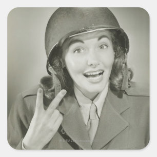 Sticker Carré Femme portant un casque d'armée