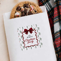 Fête de Noël au ruban rouge et au feuillage hivern