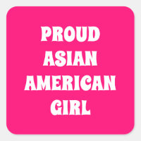 Fier Asiatique Américaine fille, rose chaud blanc