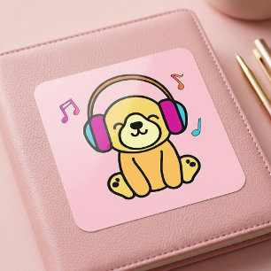 Sticker Carré Joyeux bébé chiot souriant avec casque.