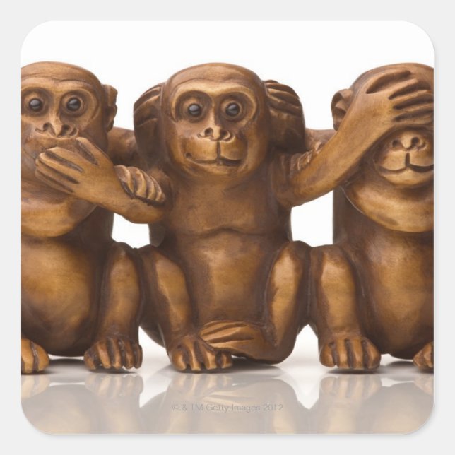 Sticker Carré La sculpture de trois singes en bois (Devant)