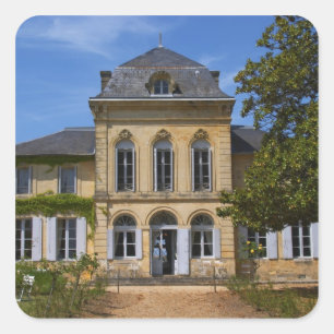 Sticker Carré Le bâtiment principal du château, rénové par