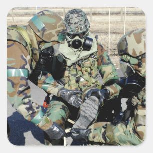 Sticker Carré Les aviateurs aident un soldat d'armée de
