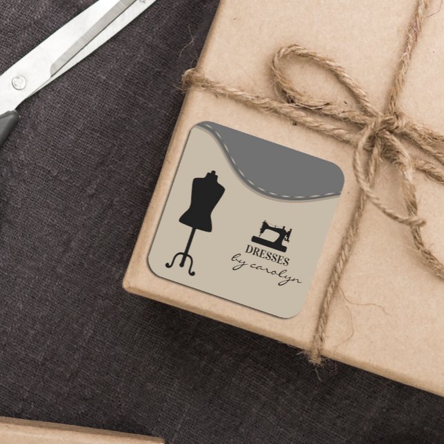 Sticker Carré Machine à coudre moderne Seamstress ou sur mesure (#zazzlemade #sewingsticker #sewinglabel, #customesticker)