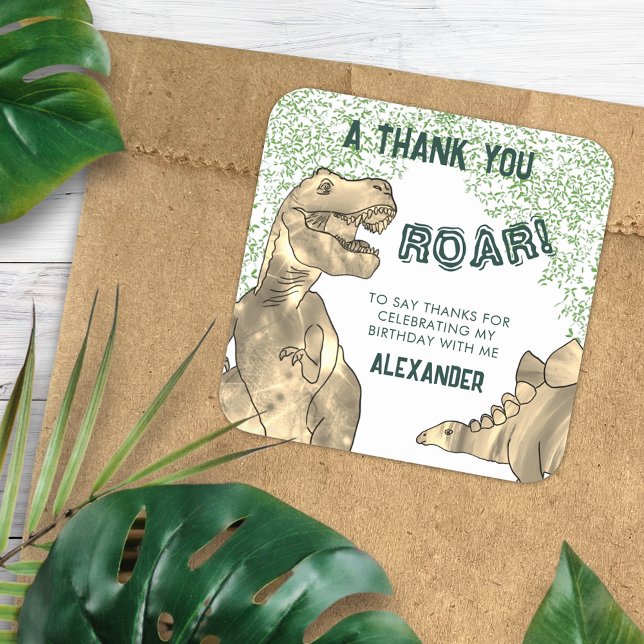 Sticker Carré Merci de fête d'anniversaire de Dinosaur (T-Rex roar and stegosaurus dinosaur jungle birthday party thank you custom favor sticker add name)