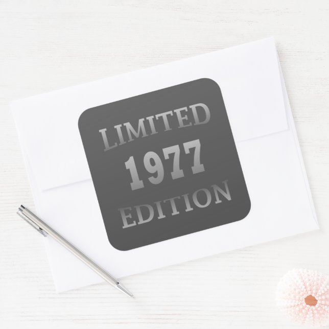 Sticker Carré Né en 1977 anniversaire édition limitée (Enveloppe)