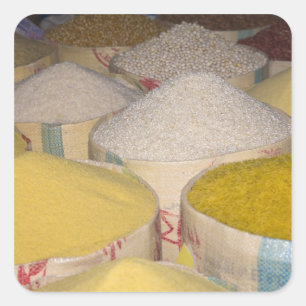 Sticker Carré Pâtes, céréales et riz en sacs au souk en
