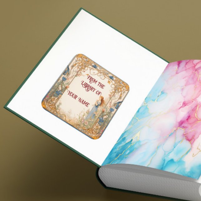 Sticker Carré Plaque Fairytale pour votre enfant (A bookplate depicting a fairytale princess is shown inside a book cover)