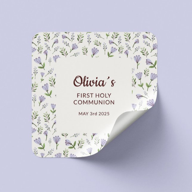 Sticker Carré Première communion Arrière - plan florale pourpre (Applying a First Communion sticker – perfect for keepsakes)