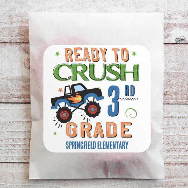 Sticker Carré Prêt à écraser la troisième année scolaire (Customize this back to school sticker with your grade level and school or teacher name.)