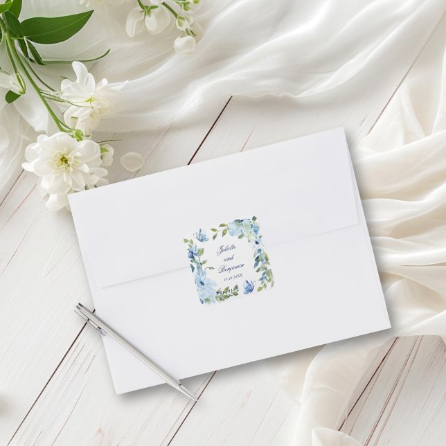 Sticker Carré Sceau d'enveloppe bleu Juliette Faire-part de mari (These dusty blue, floral envelope seals are perfect for a vintage or romantic wedding)