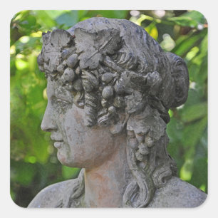 Sticker Carré Statue de déesse dans le jardin