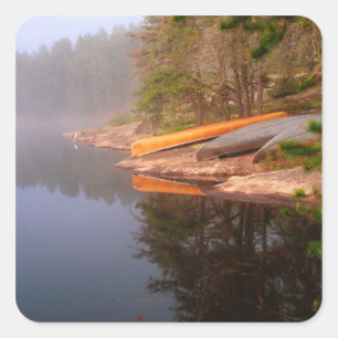 Sticker Carré Terrain de camping Foggy Canoe, lac Kawnipi,