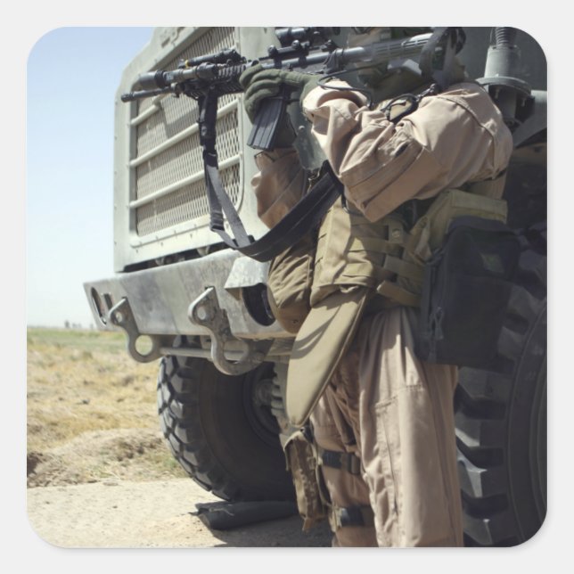 Sticker Carré Un soldat assure la sécurité des Marines (Devant)