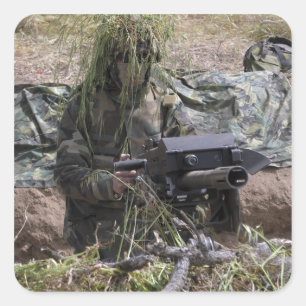 Sticker Carré Un soldat avec lance-grenades MK-19