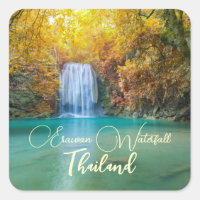 Vue d'automne de la cascade d'Erawan Thaïlande