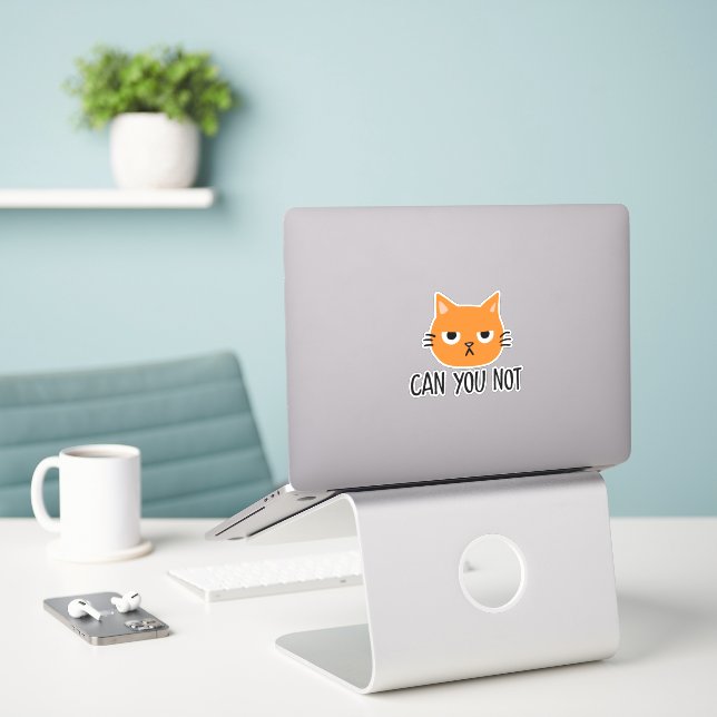 Sticker Chat agacé NE PEUT-ON PAS Drôle (Ordinateur portable sur le bureau)