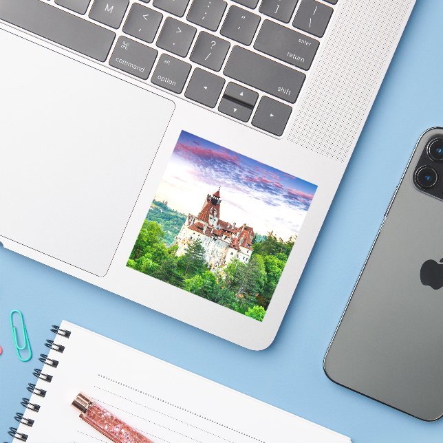 Sticker Château de Bran Roumanie (Ordinateur portable avec iPhone)