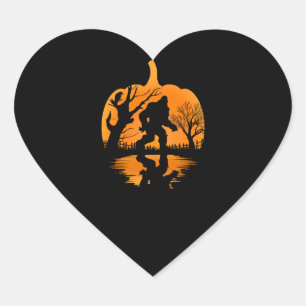 Sticker Cœur Drôle Amoureux de Bigfoot cadeau d'Halloween - Hal