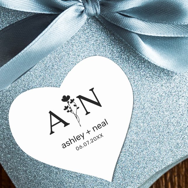 Sticker Cœur Fleurs sauvages avec initial pour Mariage (Créateur téléchargé)