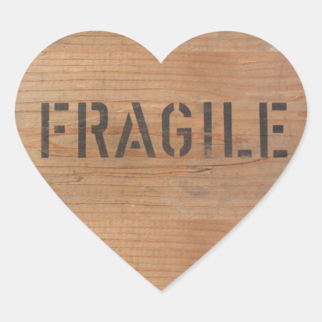 Sticker Cœur Fragile tendue sur le fût en bois (Devant)