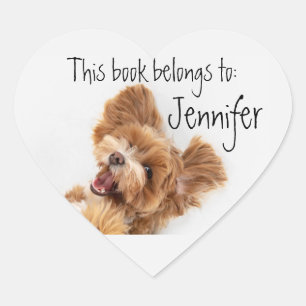 Sticker Cœur Petit chien mignon s'amusant