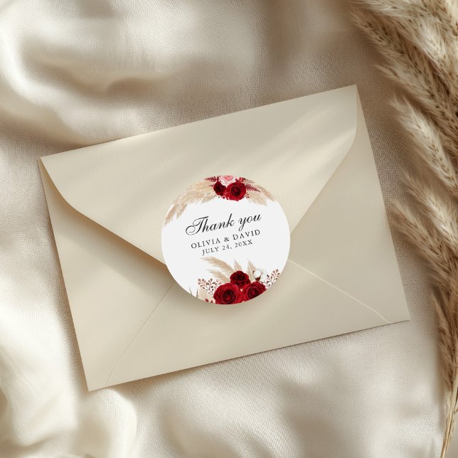 Sticker en Rose de Bourgogne et en Merci d'herbe P (Burgundy Roses and Pampas Grass Thank You Sticker on an elegant wedding envelope)