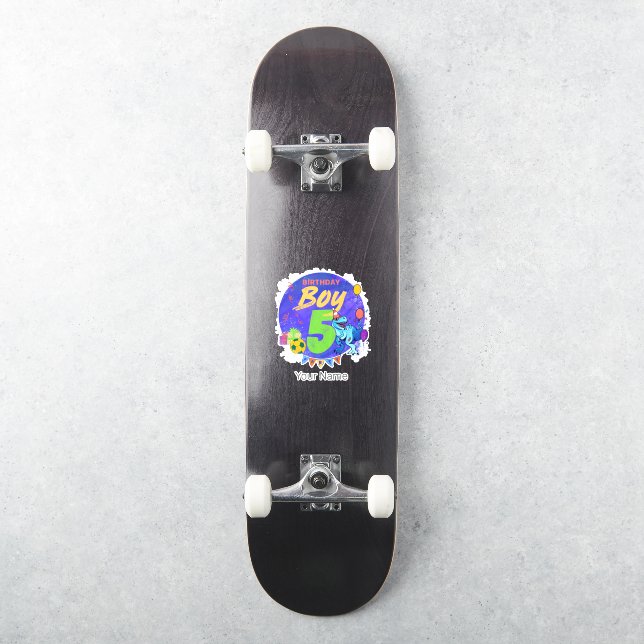 Sticker Joyeux anniversaire garçon 5e anniversaire Dinosau (Skateboard)