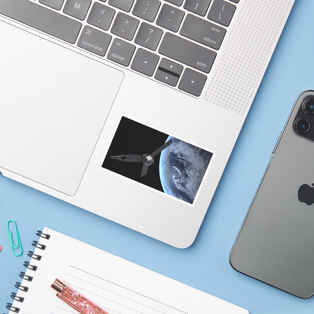 Sticker Juno Spacecraft Pendant Son Vol Sur Terre (Ordinateur portable avec iPhone)