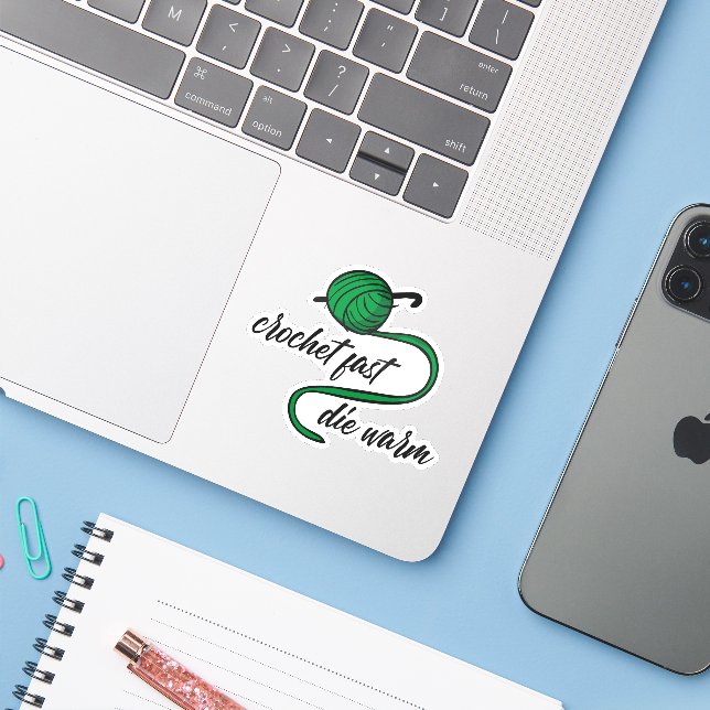 Sticker Kelly Green Crochet Fast, Die Warm (Ordinateur portable avec iPhone)