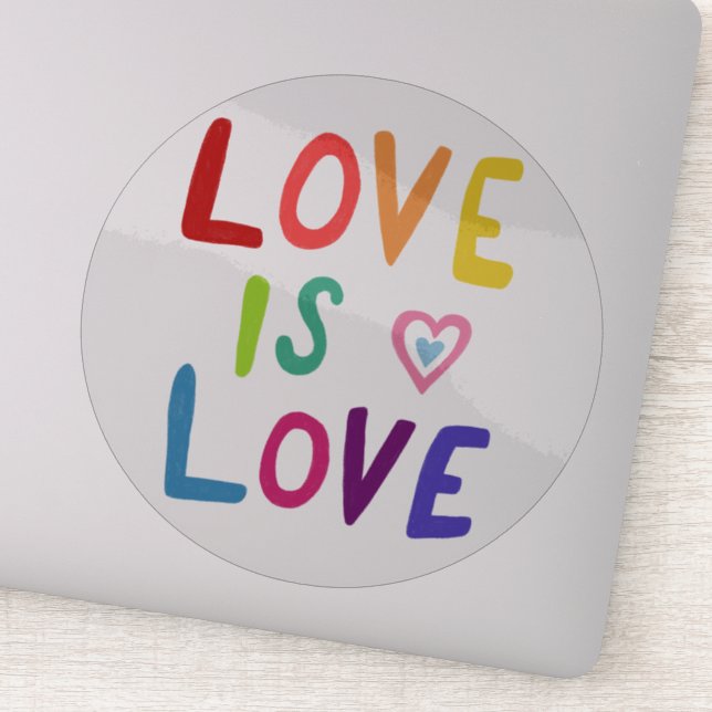 Sticker LOVE IS LOVE Rainbow Handlett (Détail)