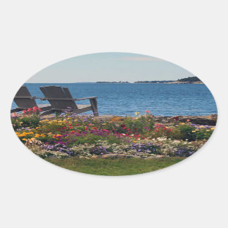 Sticker Ovale Chaises Adirondack le long de la Rive dans East Bo