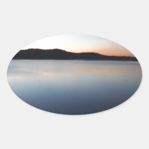 Sticker Ovale Coucher de soleil sur le lac Arrowhead