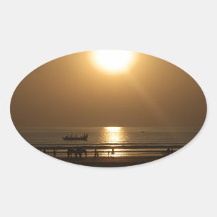 Sticker Ovale Golden Summer Sunset Réflexion sur la plage