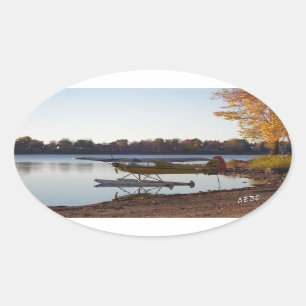 Sticker Ovale Seaplane par le lac