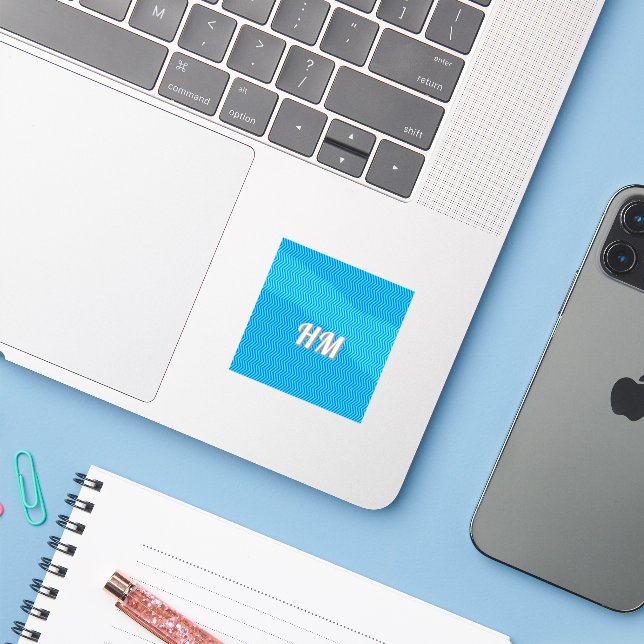 Sticker Personnalisation initiale simple bleue (Ordinateur portable avec iPhone)