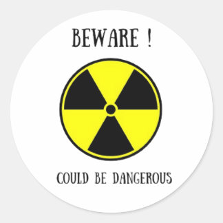Sticker pour les matières dangereuses, attention !