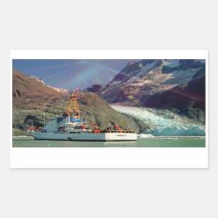 Sticker Rectangulaire Alaskan Mountain View avec bateau