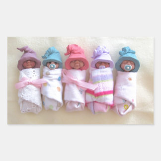 Sticker Rectangulaire Bébés d'argile, Casquettes d'elfes, Dormir, Swaddl