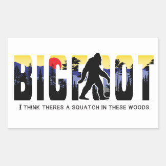 Sticker Rectangulaire Bigfoot dans les bois autocollant, Bigfoot cache &